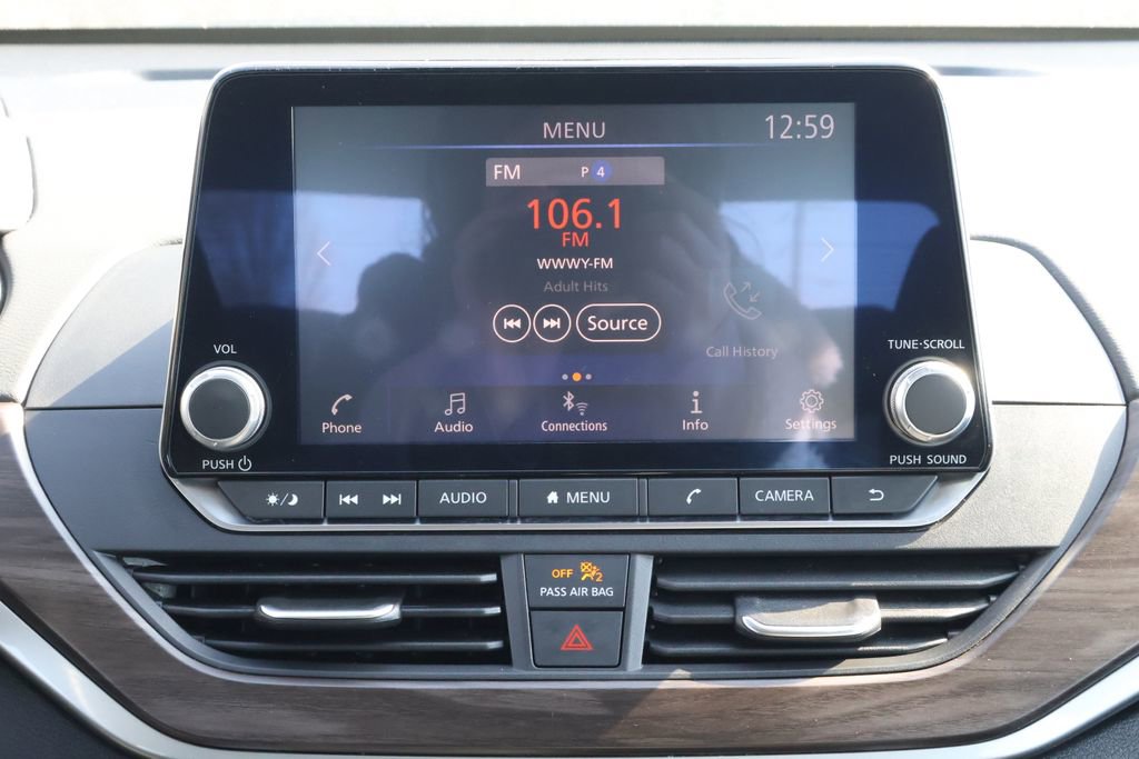 Used 2024 Nissan Altima 2.5 SV image 15