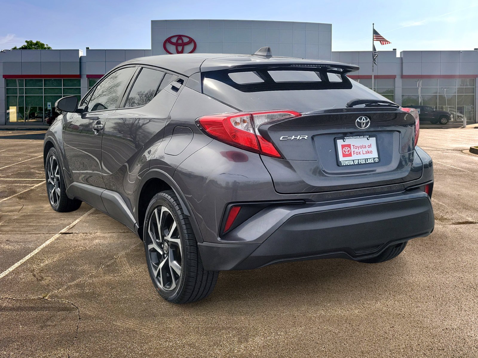 Used 2021 Toyota C-HR XLE FWD image 3