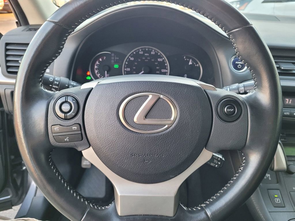 Used 2017 Lexus CT 200h image 21