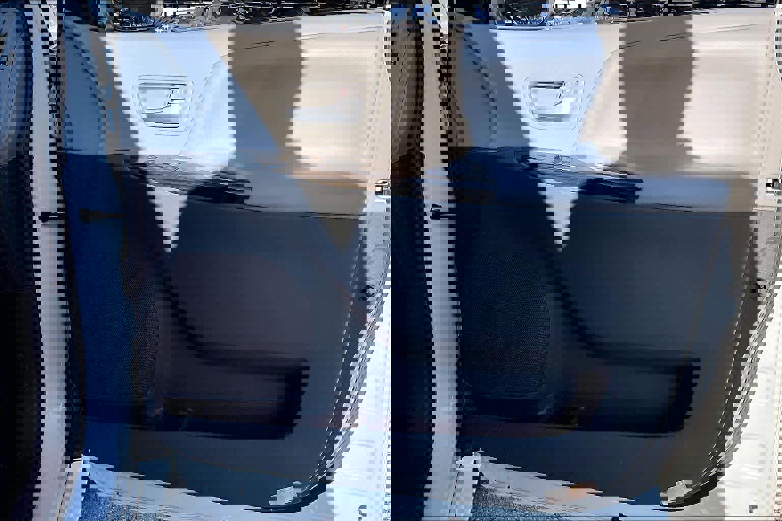 Used 2017 Toyota Sienna XLE image 19