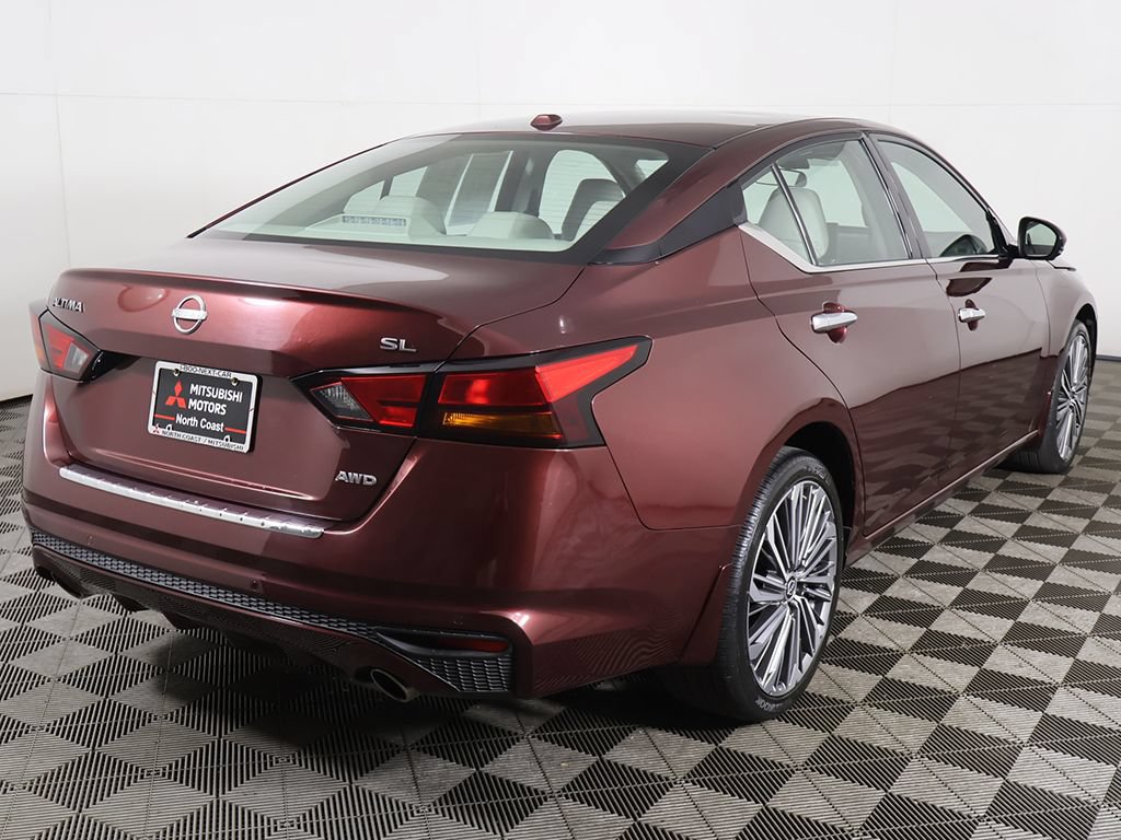 Used 2023 Nissan Altima 2.5 SL AWD/4WD image 12