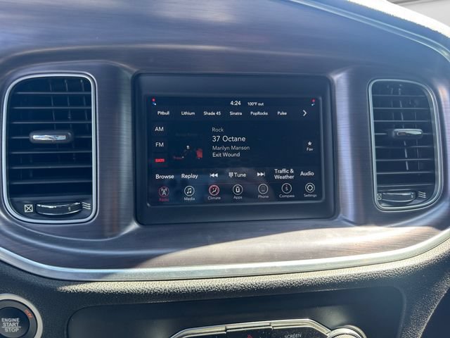 Used 2018 Dodge Charger SXT RWD image 15