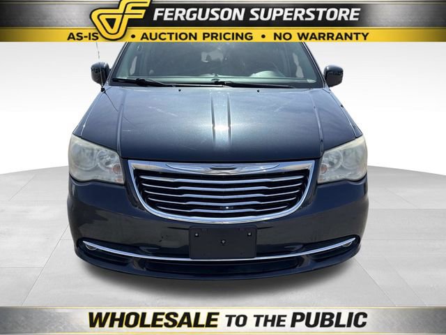 Used 2014 Chrysler Town & Country Touring image 9
