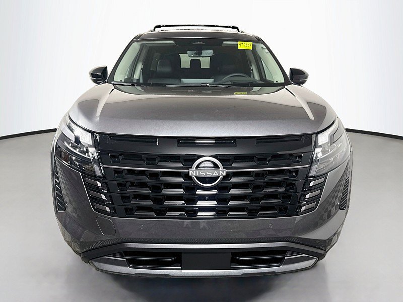 New 2026 Nissan Pathfinder Platinum w/ Accent Package AWD/4WD image 2