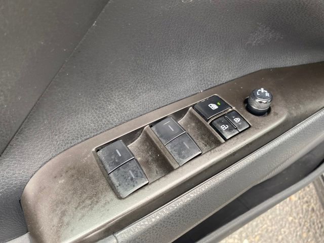 Used 2023 Toyota Camry SE image 16
