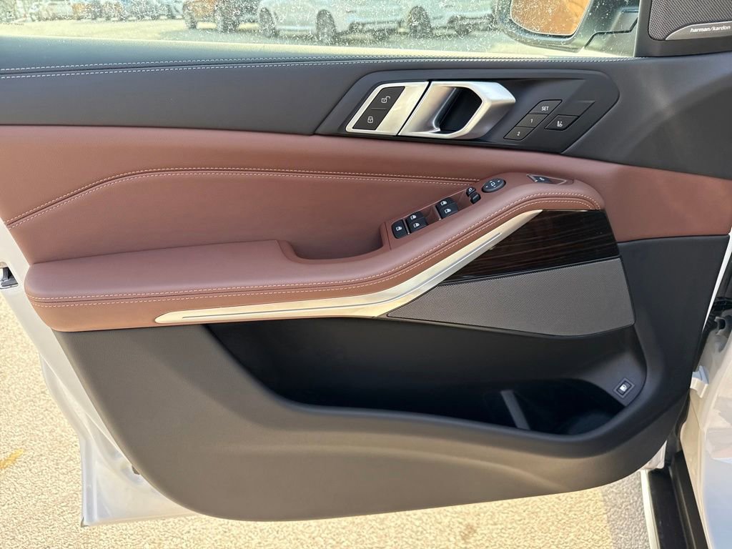 New 2026 BMW X5 xDrive50e w/ Climate Comfort Package image 12