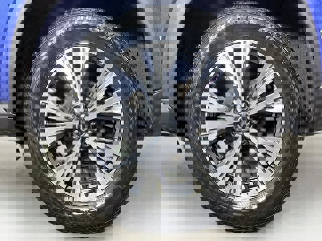 Used 2021 Nissan Rogue SV image 24