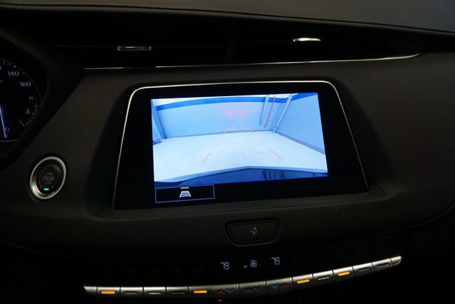 Used 2022 Cadillac XT4 Luxury w/ Cold Weather Package image 23