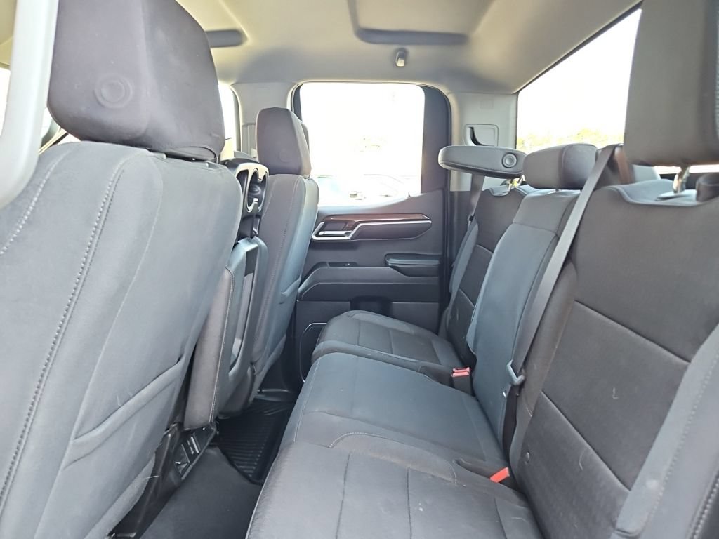 Used 2024 Chevrolet Silverado 1500 LT AWD/4WD image 25