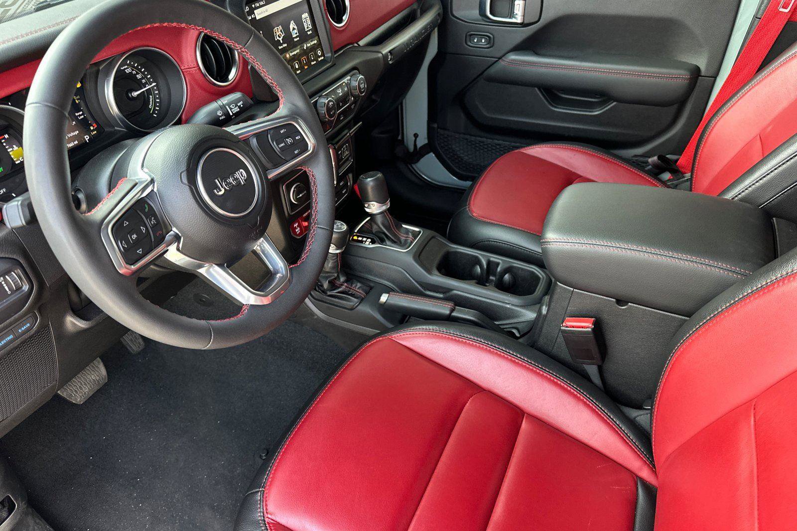 Used 2023 Jeep Wrangler Unlimited Rubicon 4xe image 9