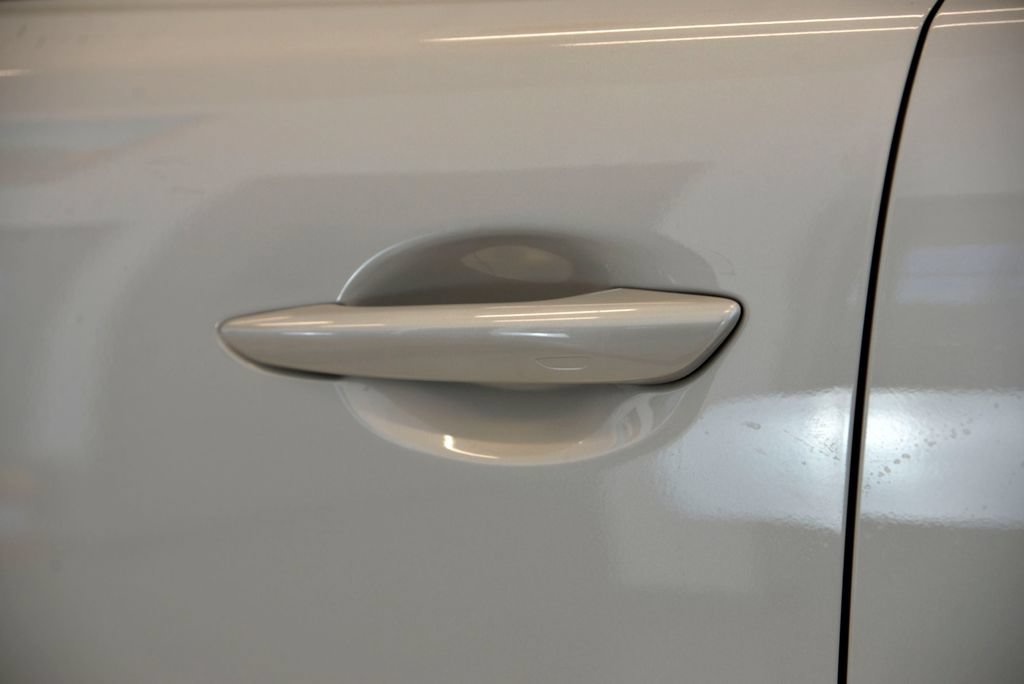 Certified 2024 MAZDA CX-90 Plug-In Hybrid w/ Preferred AWD/4WD image 13