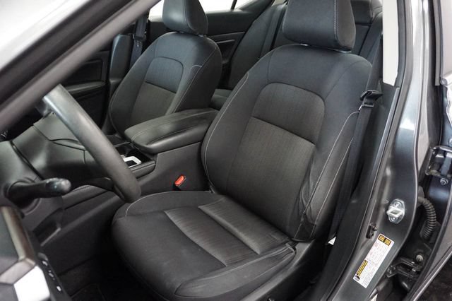 Used 2023 Nissan Altima 2.5 SV FWD image 8