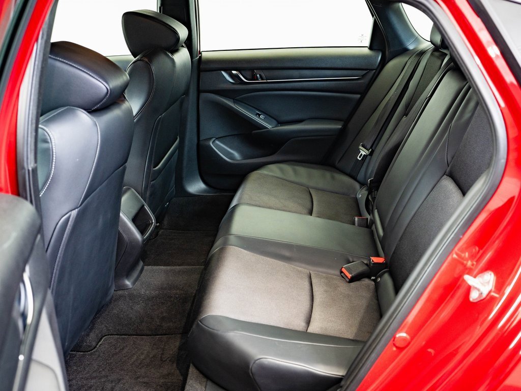 Used 2018 Honda Accord Sport image 31