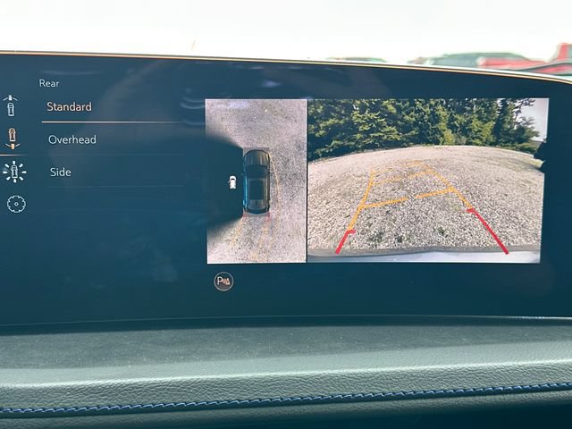 Used 2025 Cadillac XT4 Sport AWD/4WD image 33
