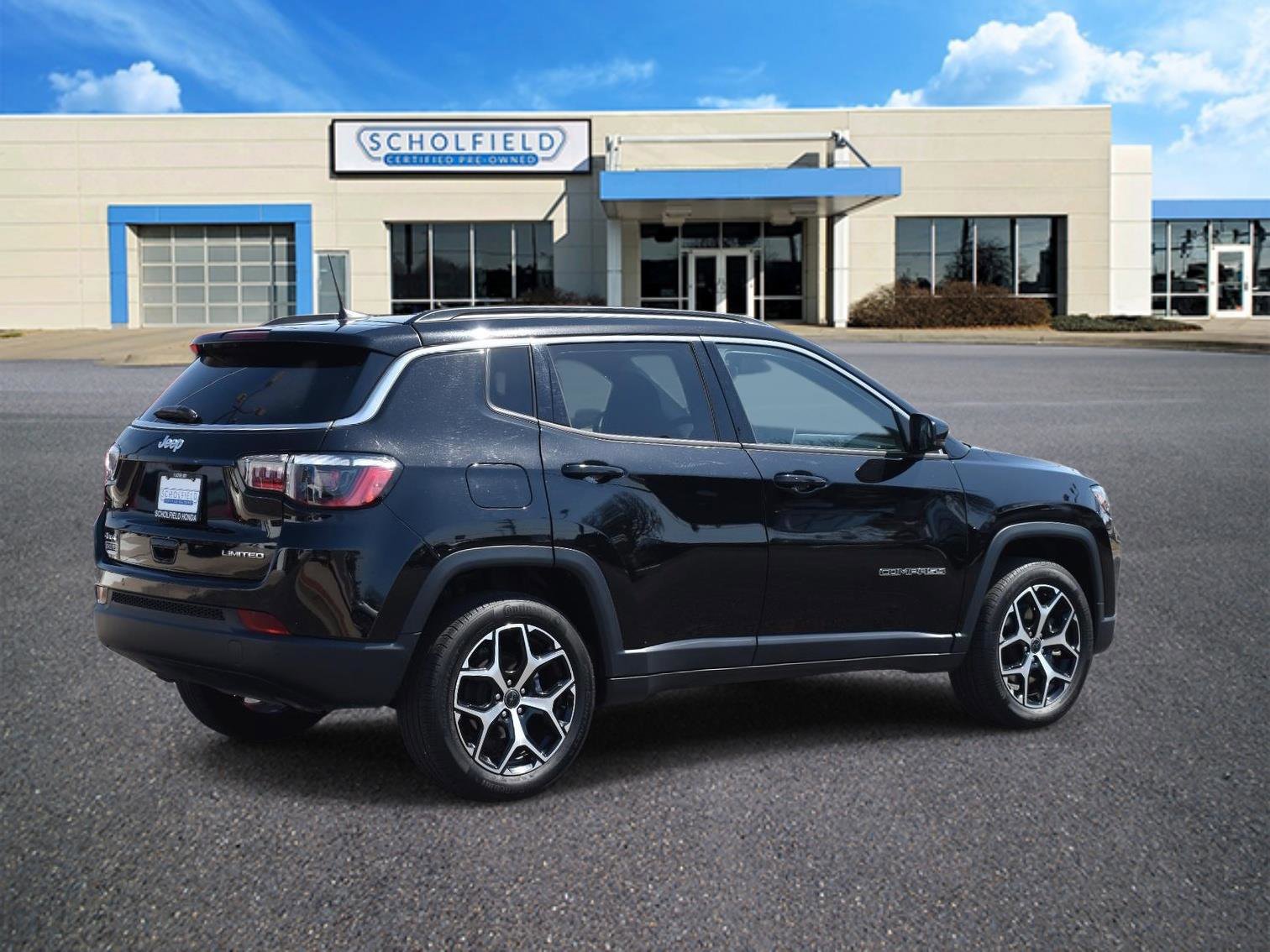 Used 2025 Jeep Compass Limited image 3