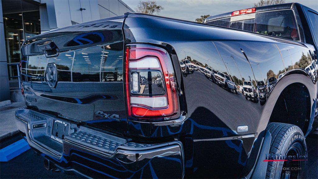 Used 2024 RAM 3500 Laramie w/ Night Edition image 13