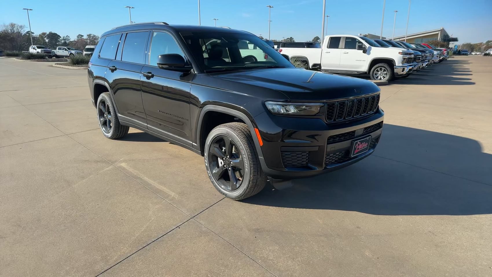 New 2025 Jeep Grand Cherokee L Altitude RWD image 3