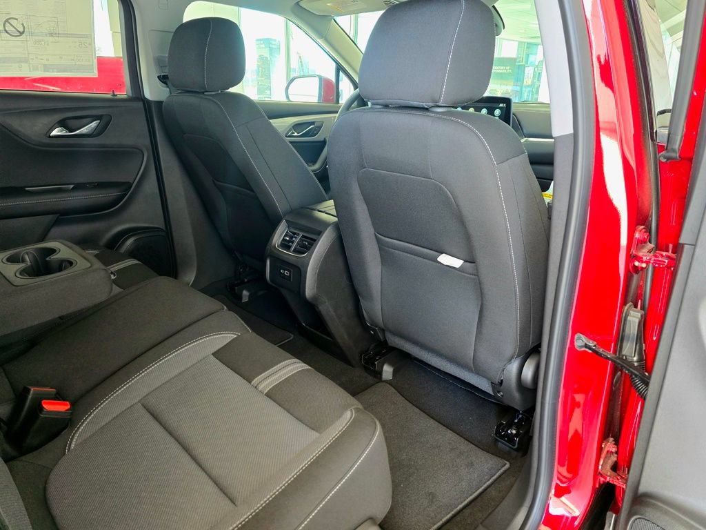 New 2025 Chevrolet Blazer LT FWD image 18