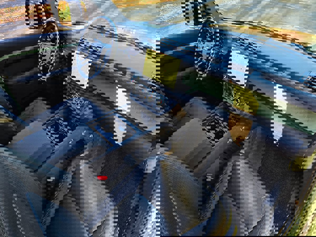 Used 2023 Land Rover Defender 110 75th Limited Edition image 24