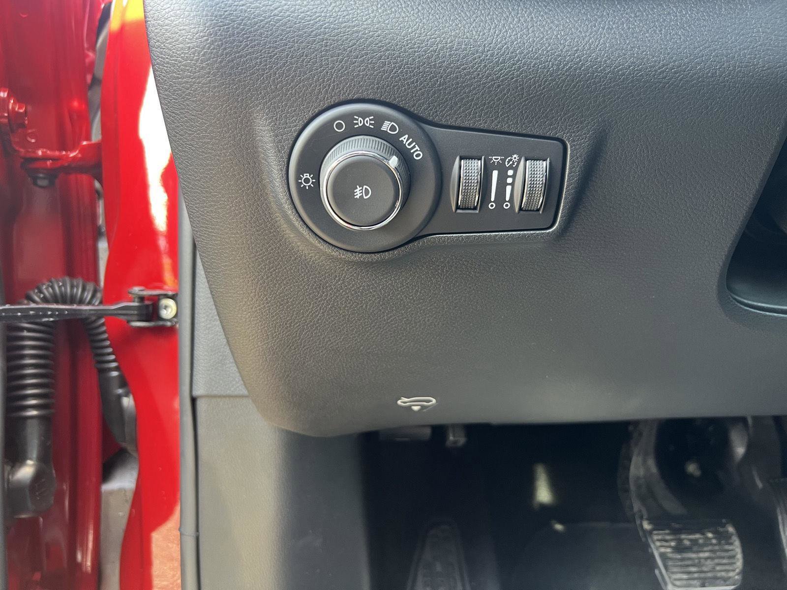 New 2026 Jeep Compass Limited w/ Sun, Sound & Navigation Group image 16