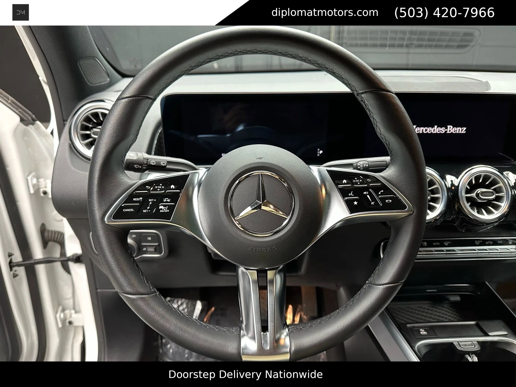 Used 2024 Mercedes-Benz EQB 300 4MATIC image 27