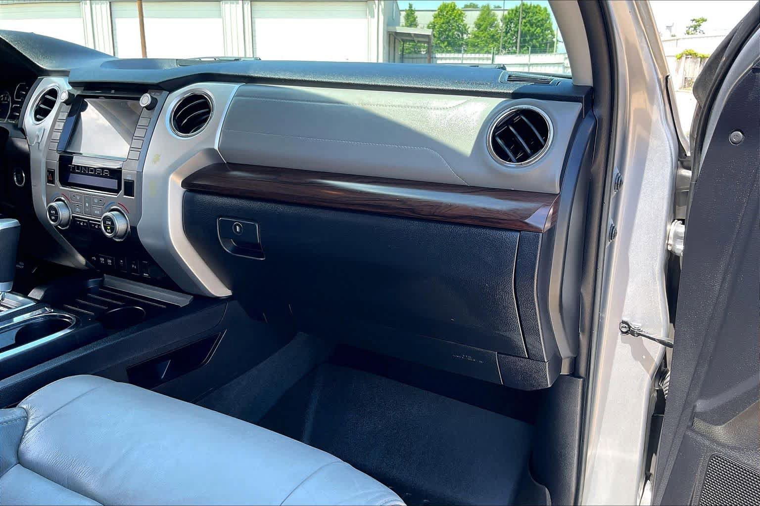 Used 2020 Toyota Tundra Limited w/ Limited Premium Package RWD image 19