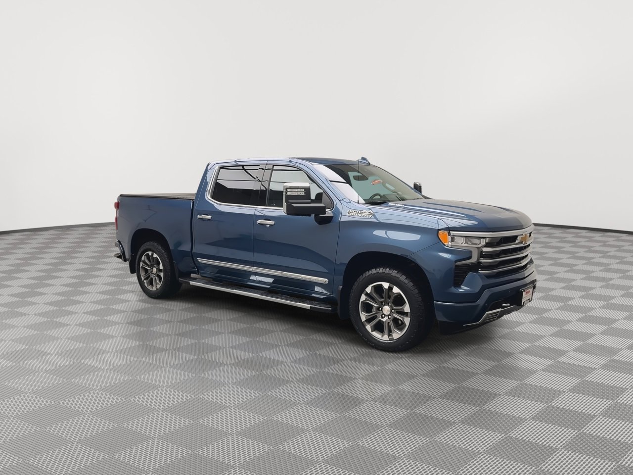Certified 2024 Chevrolet Silverado 1500 High Country w/ Technology Package image 41