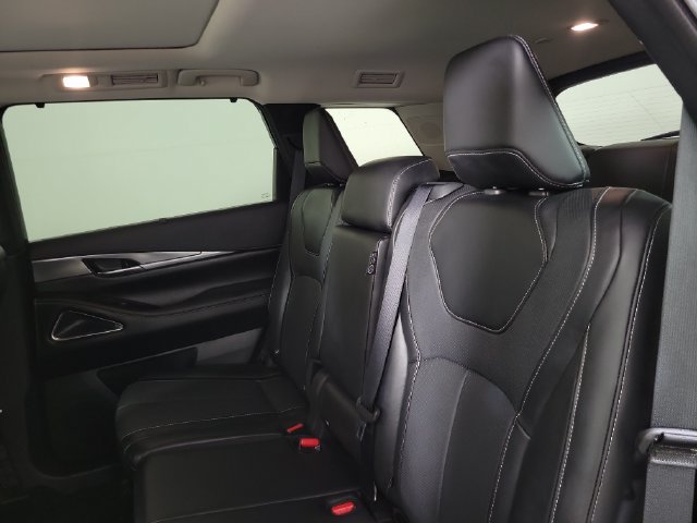 Certified 2025 INFINITI QX60 Luxe w/ Cargo Package AWD/4WD image 16