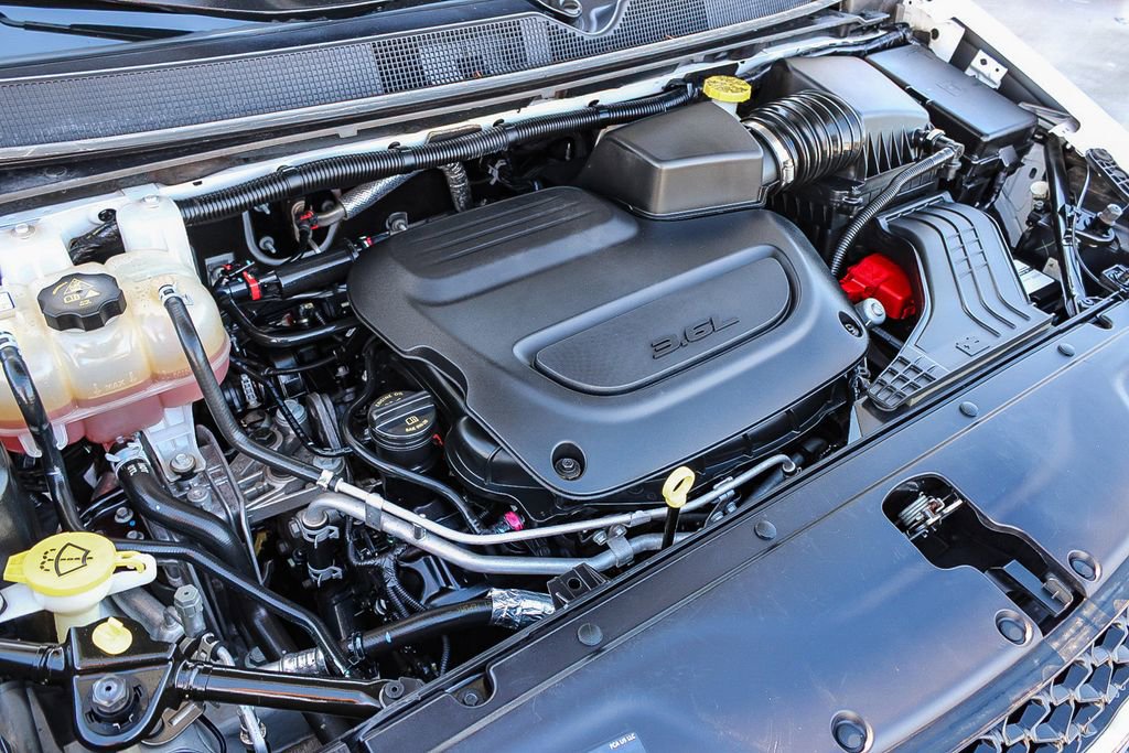 Used 2022 Chrysler Pacifica Touring-L FWD image 26