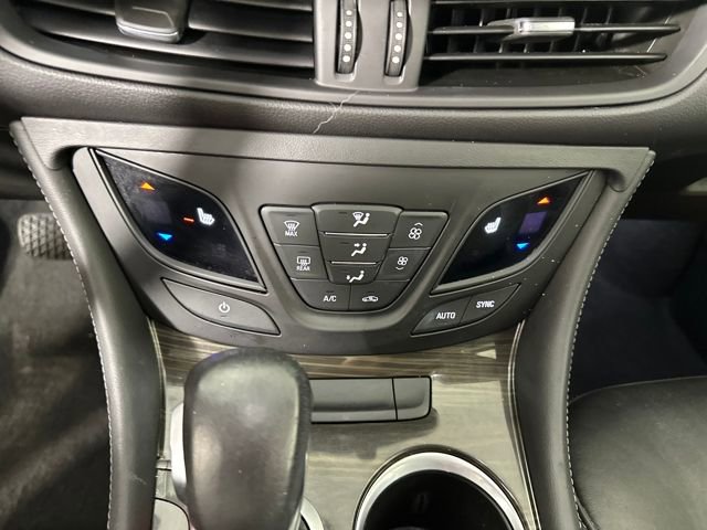 Used 2020 Buick Envision Premium w/ LPO, Interior Luxury Package image 23