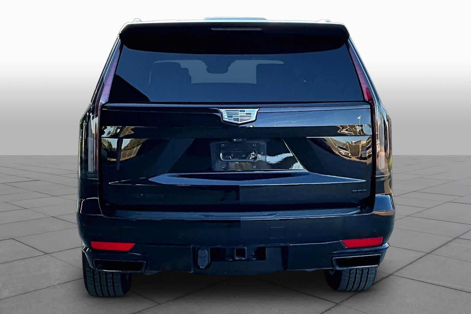 Used 2024 Cadillac Escalade Sport Platinum w/ LPO, ONYX Package AWD/4WD image 5
