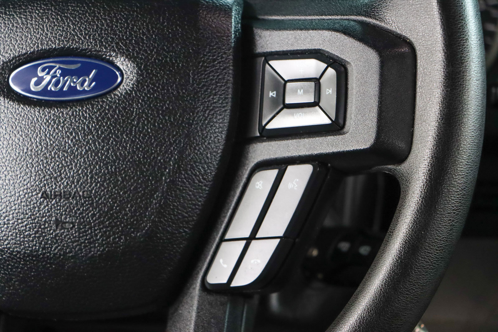 Used 2015 Ford F150 XLT image 14