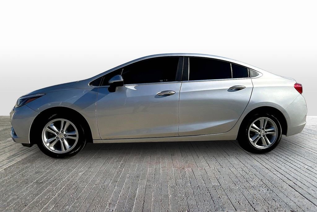 Used 2016 Chevrolet Cruze LT w/ LT Convenience Package image 5