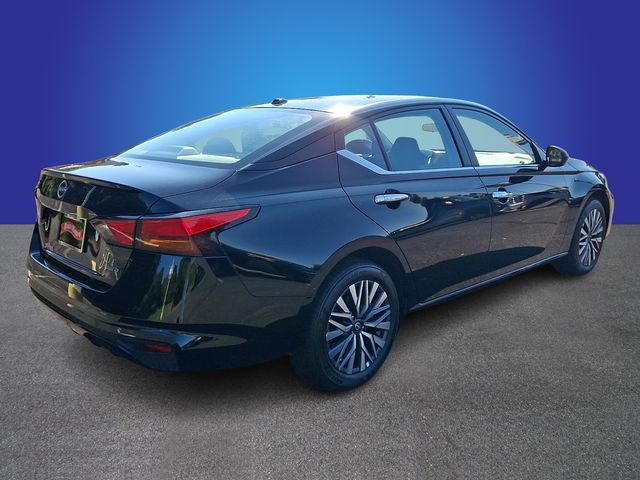 Used 2025 Nissan Altima 2.5 SV AWD/4WD image 4