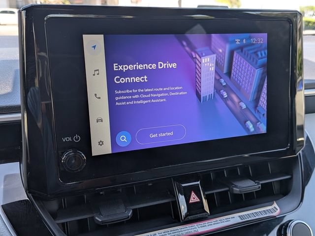 Used 2026 Toyota Corolla SE FWD image 19