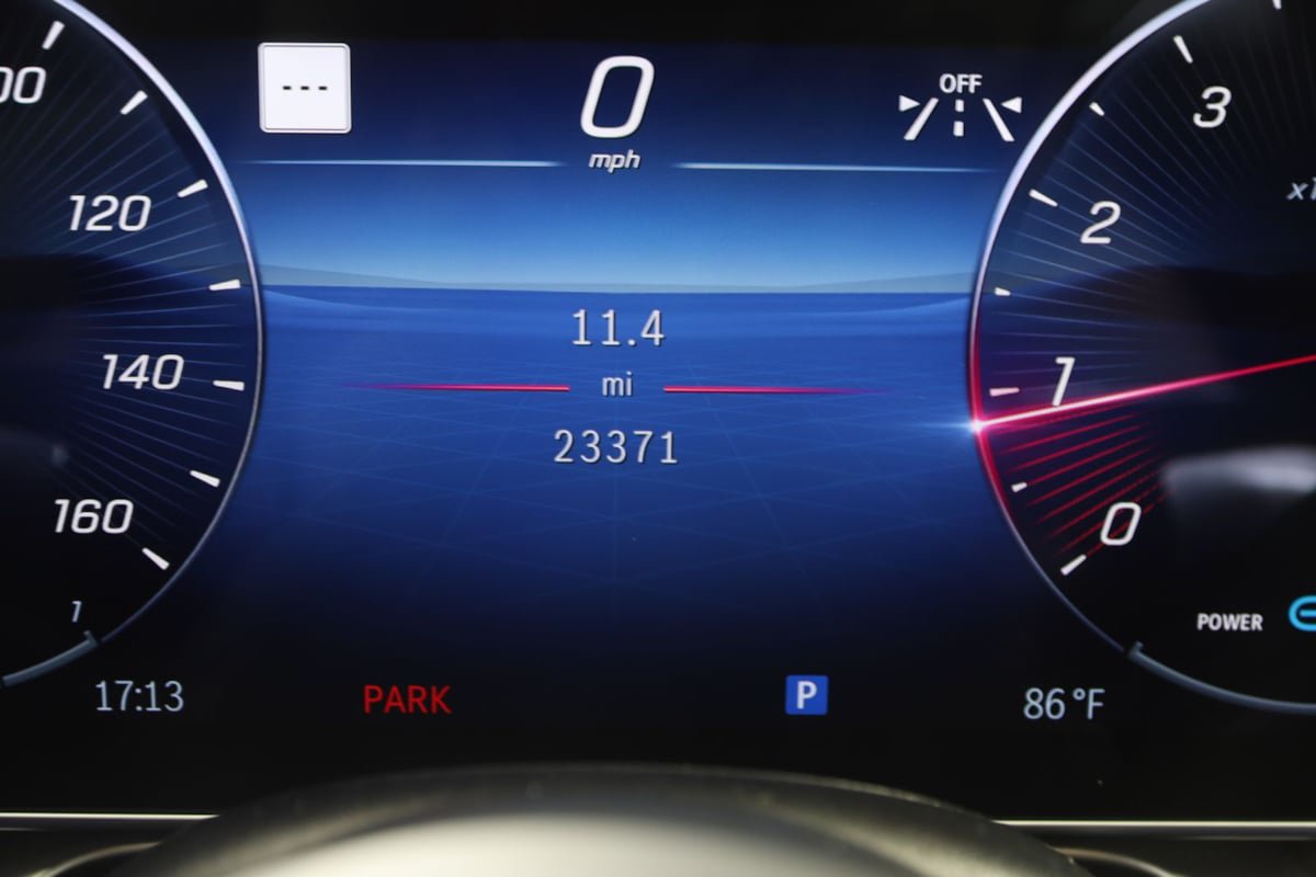 Used 2022 Mercedes-Benz S 500 4MATIC w/ AMG Line Package image 42