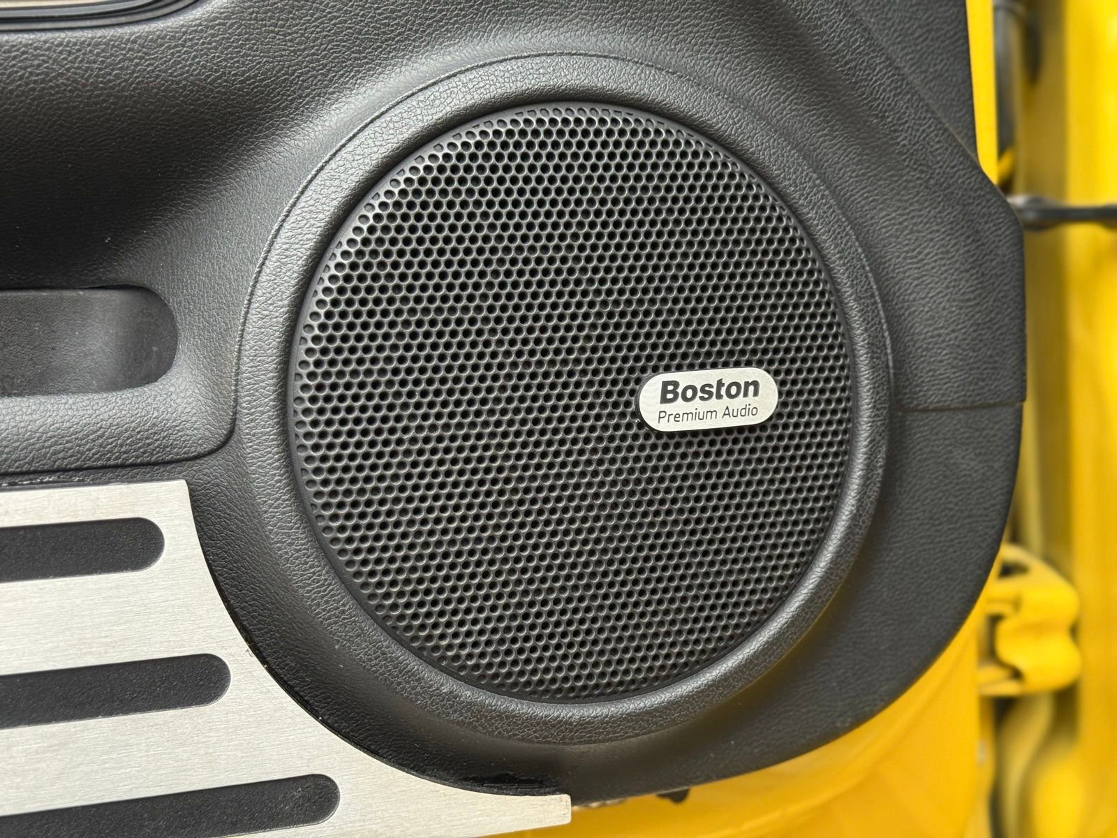 Used 2013 Chevrolet Camaro ZL1 image 30