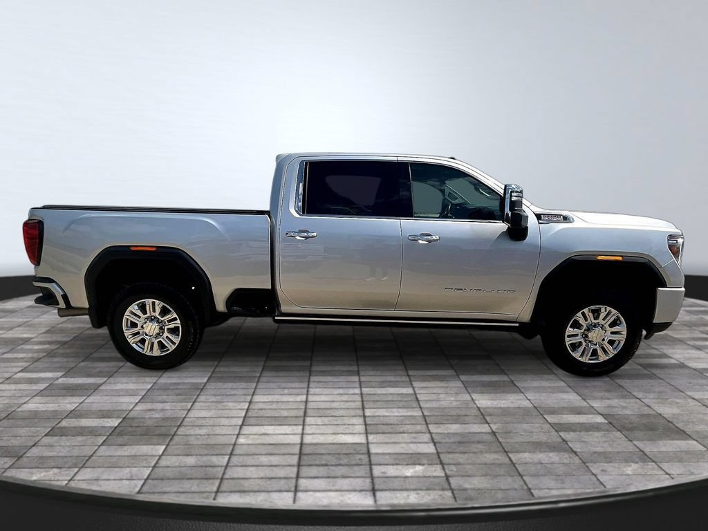 Used 2022 GMC Sierra 3500 Denali w/ Denali Ultimate Package AWD/4WD image 8