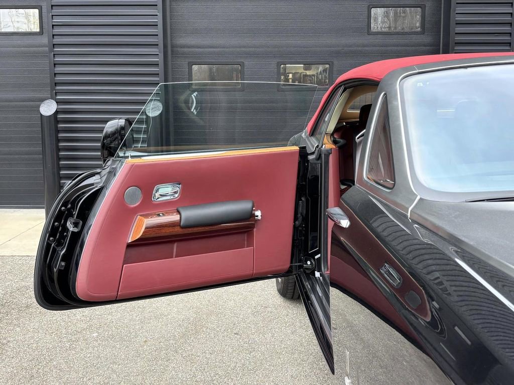 Used 2010 Rolls-Royce Phantom Drophead Coupe image 9