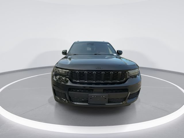 Used 2022 Jeep Grand Cherokee L Laredo RWD image 3