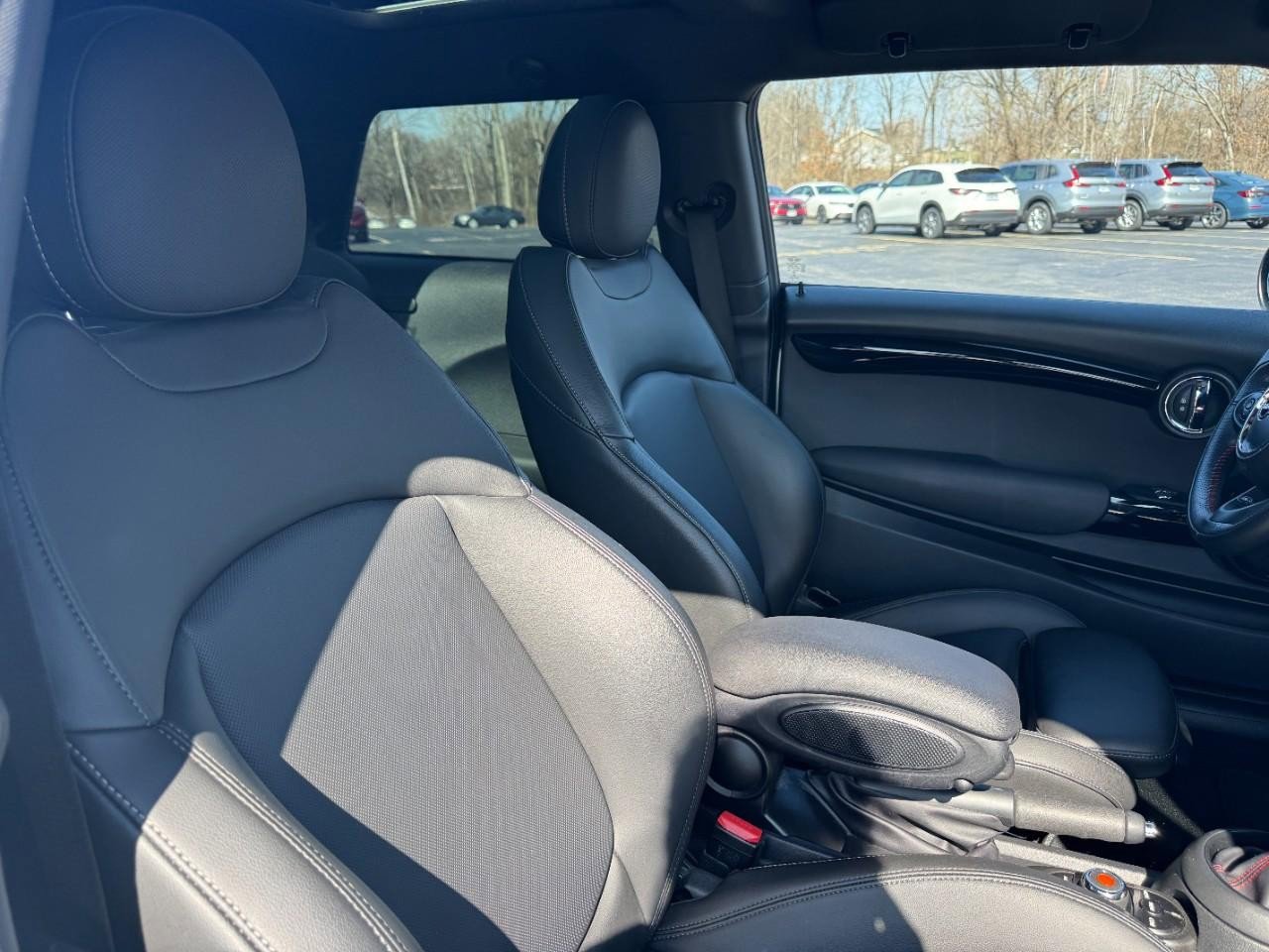 Used 2019 MINI Cooper S w/ Signature Upholstery Package image 11