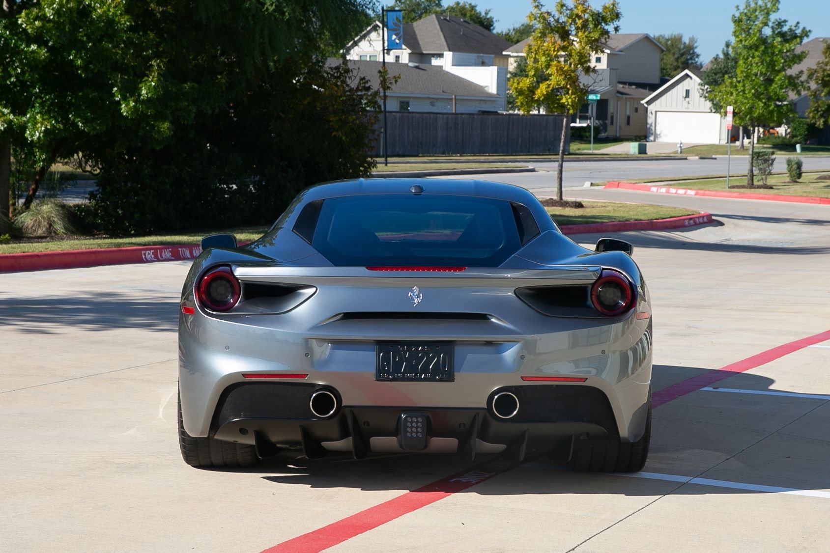 Used 2016 Ferrari 488 GTB image 9
