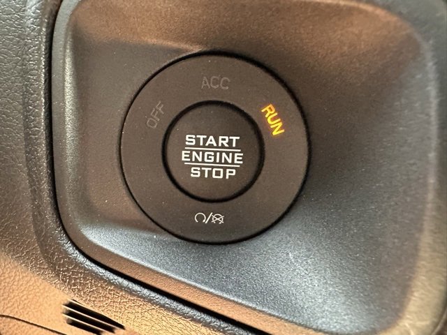 New 2025 Jeep Gladiator Sport image 29