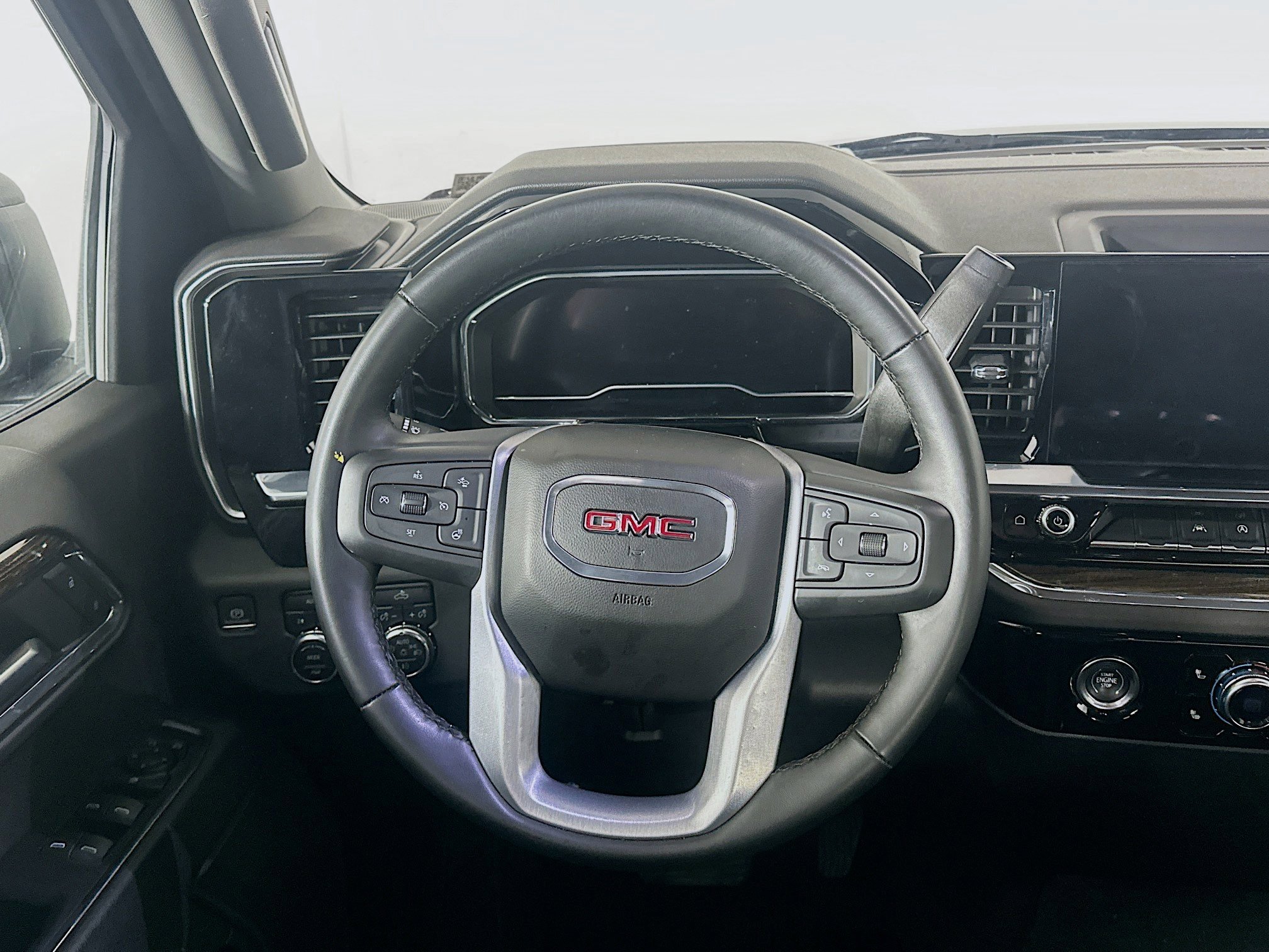 Used 2024 GMC Sierra 1500 Elevation image 17