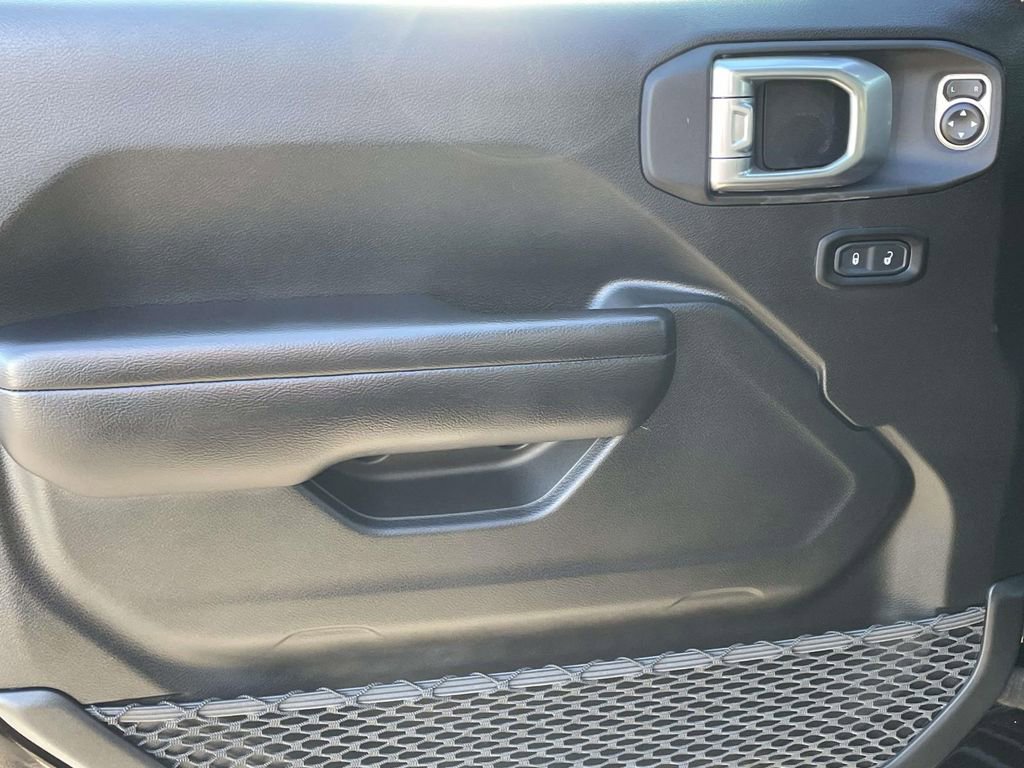 Used 2021 Jeep Wrangler Unlimited Sport image 26