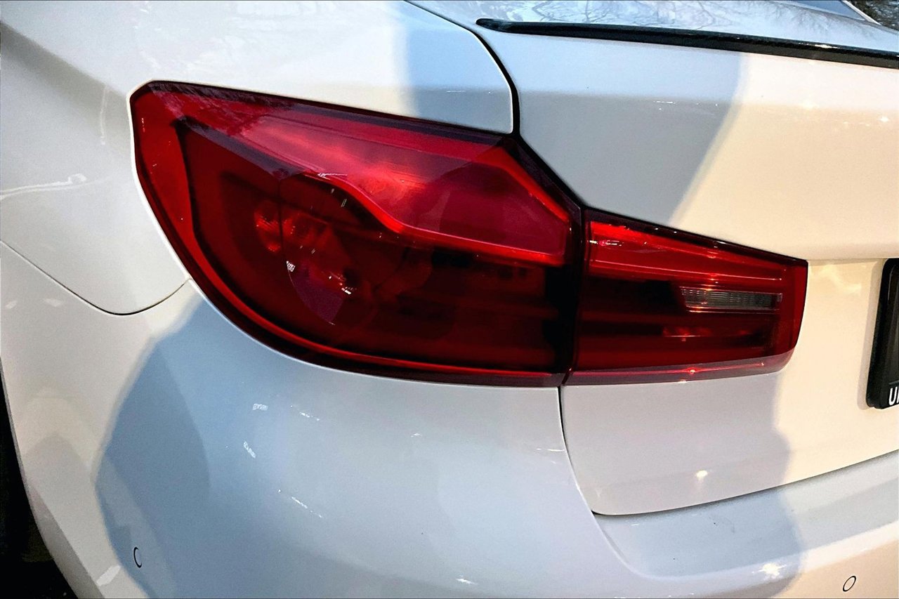 Used 2018 BMW 540i image 23