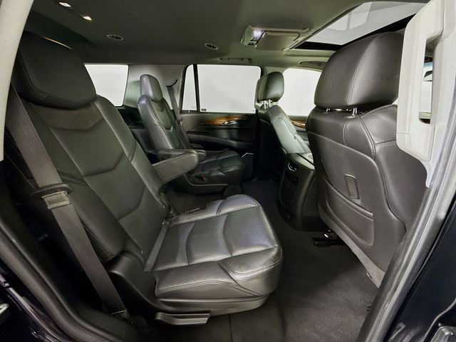 Used 2019 Cadillac Escalade Premium Luxury image 33