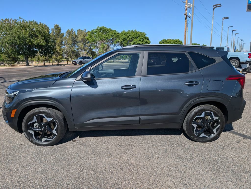 Used 2025 Kia Seltos S FWD image 2