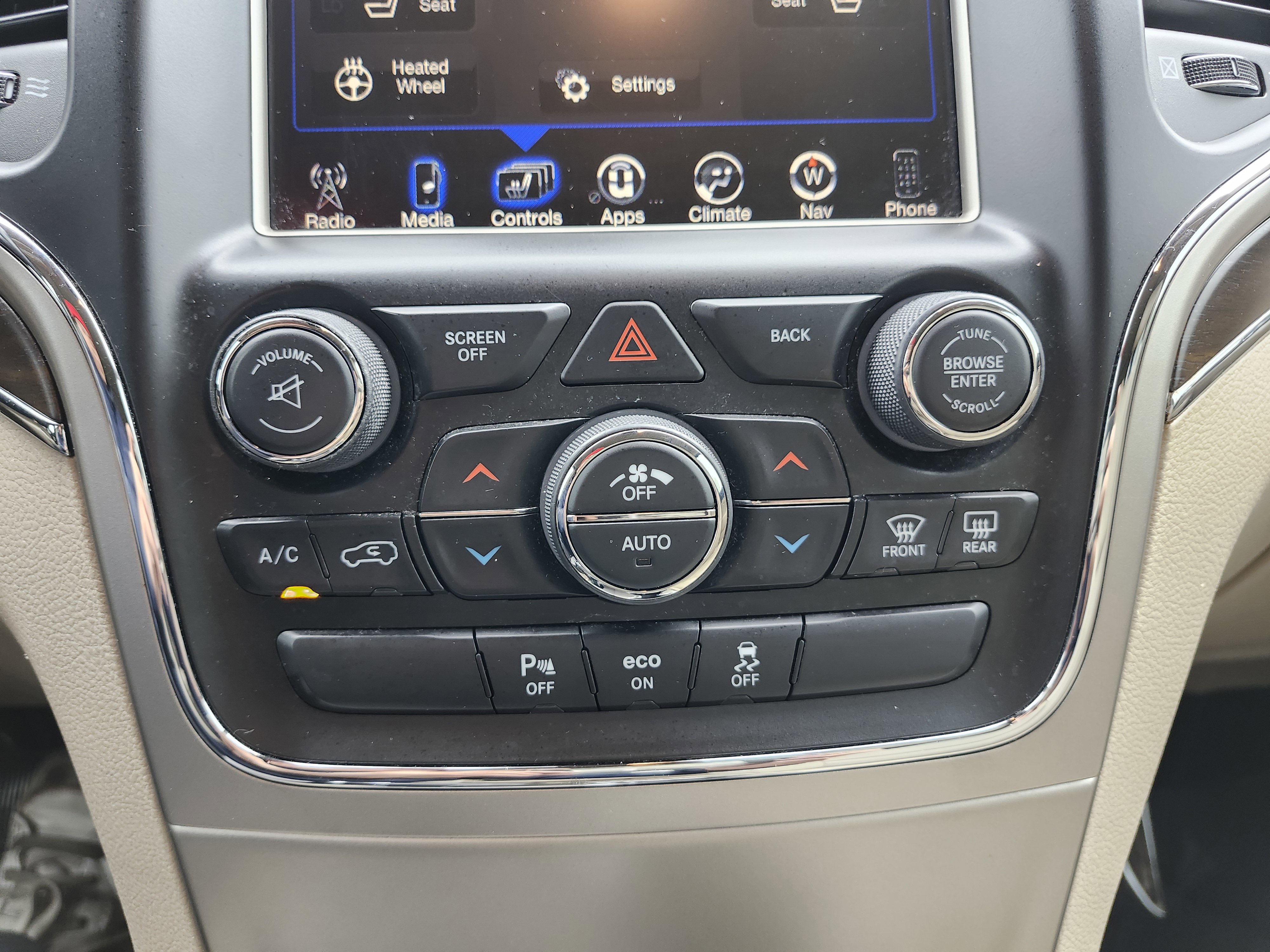Used 2015 Jeep Grand Cherokee Limited w/ Luxury Group II AWD/4WD image 33