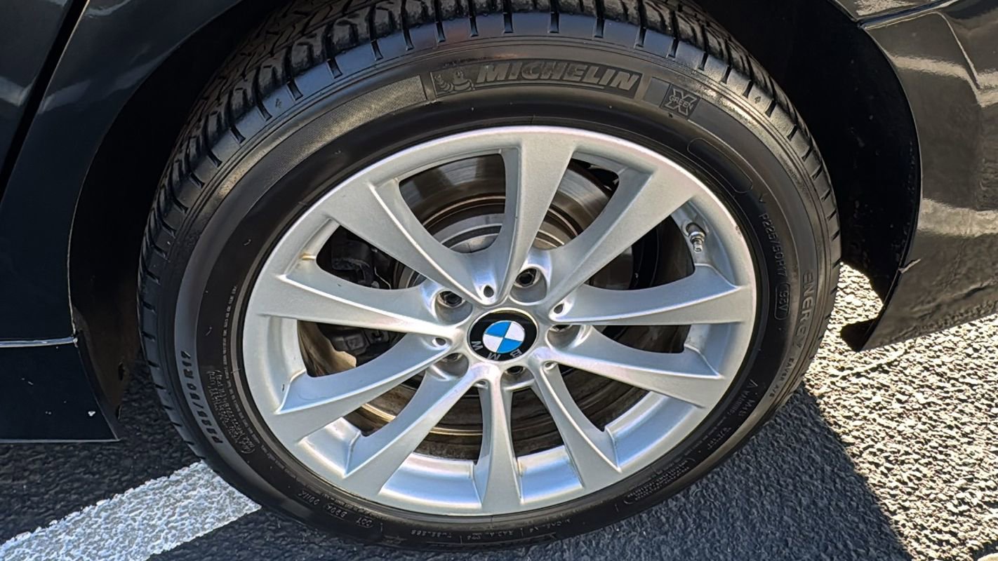 Used 2018 BMW 320i xDrive Sedan image 27